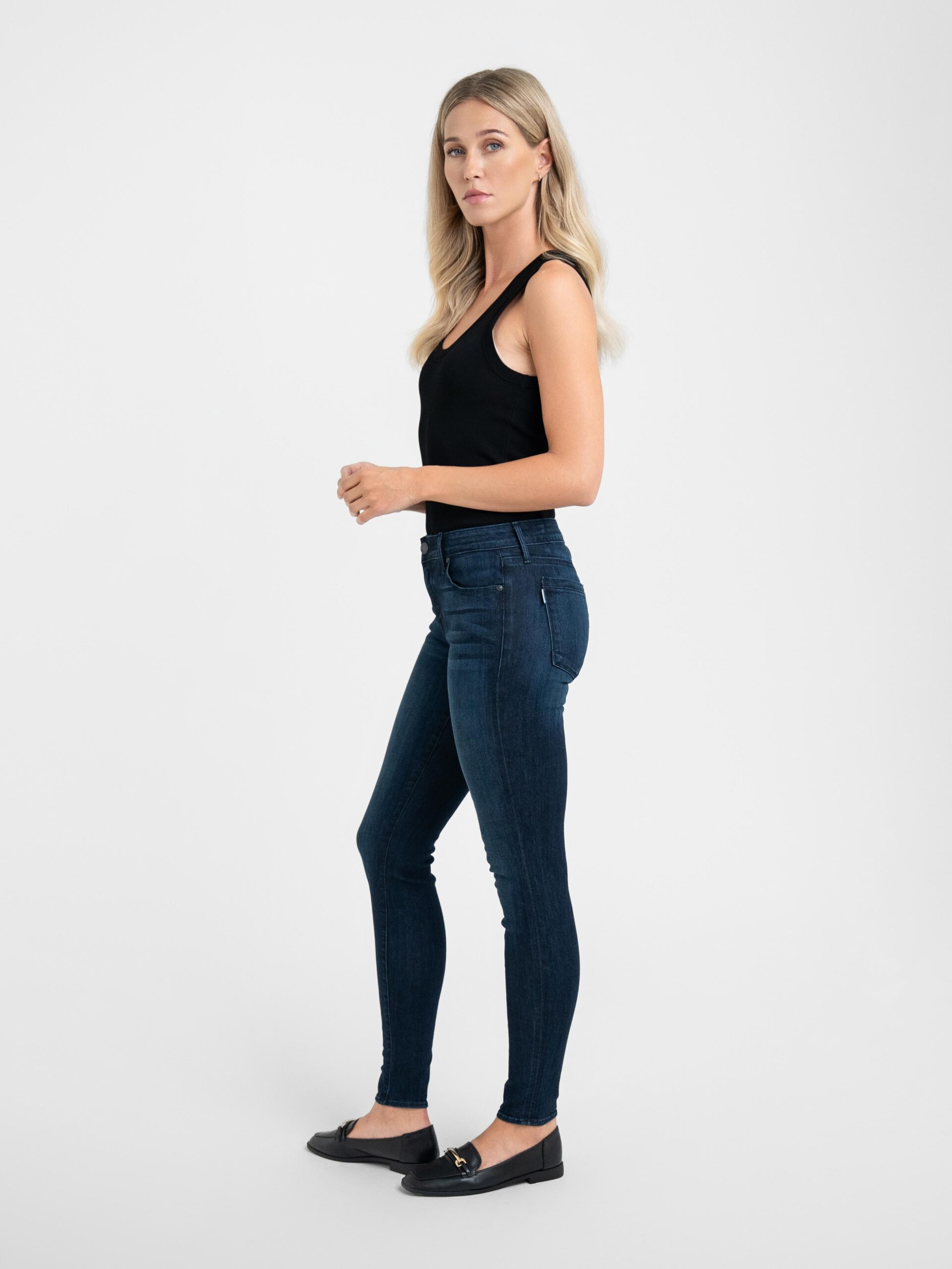 Bowery Skinny in Alanis