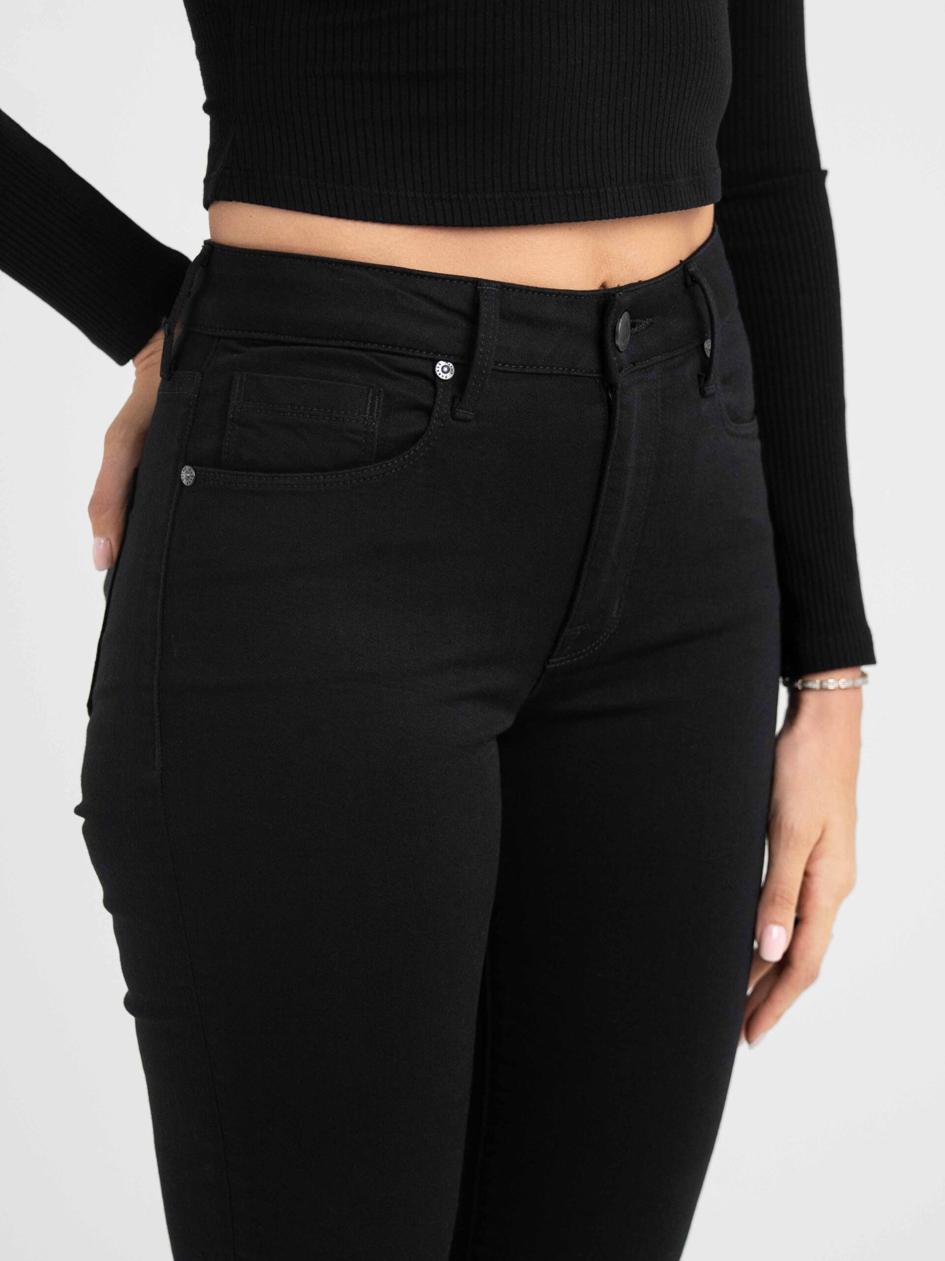 Bombshell Runaround in Eternal Black