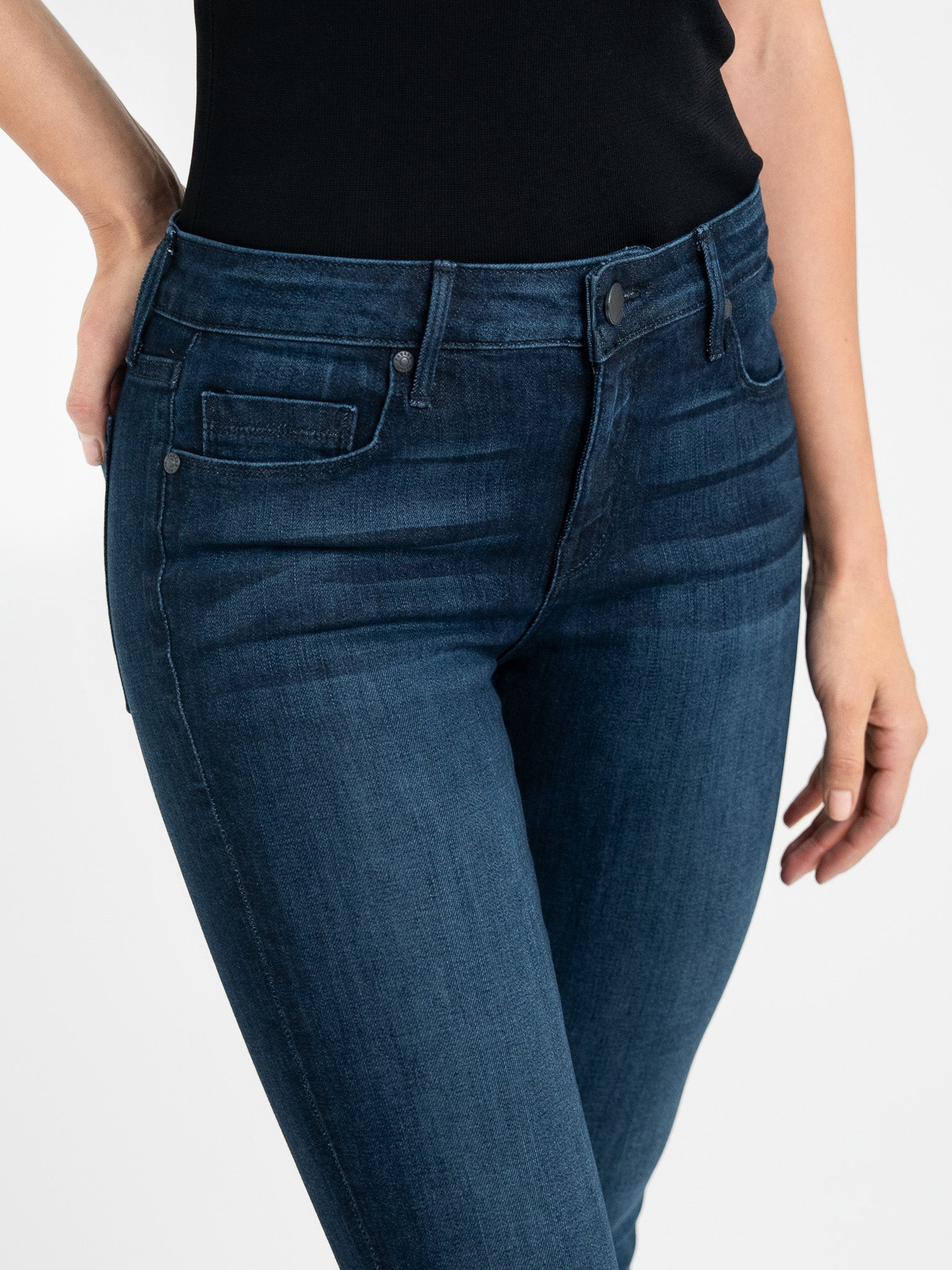 Bowery Skinny in Alanis