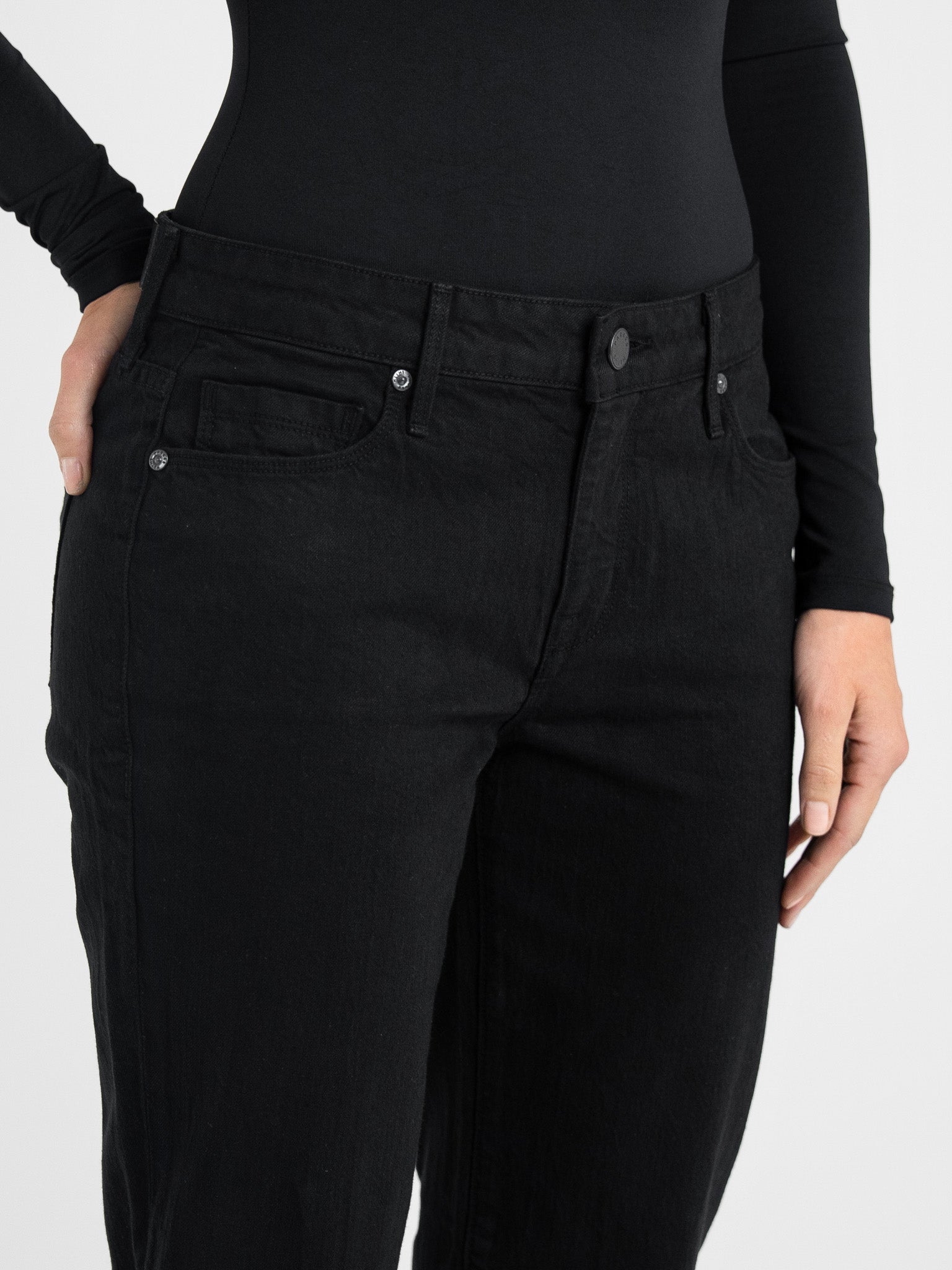 Byron Crop Straight w/Step Fray Hem in Stallion