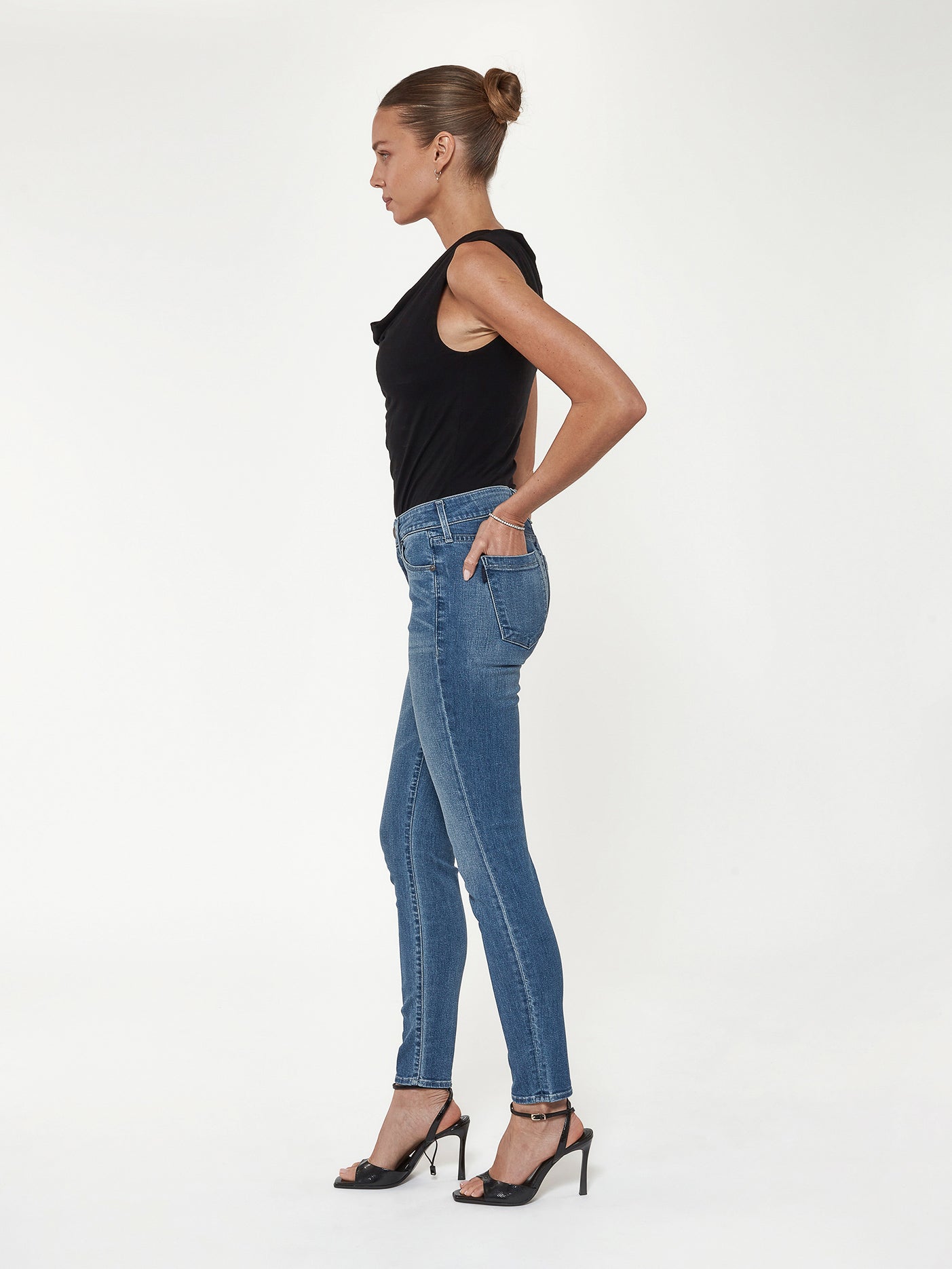Bowery Skinny in Cove