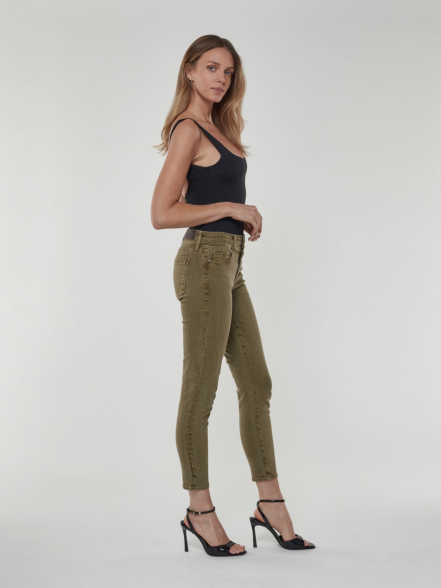 Bowery Crop Skinny in Army
