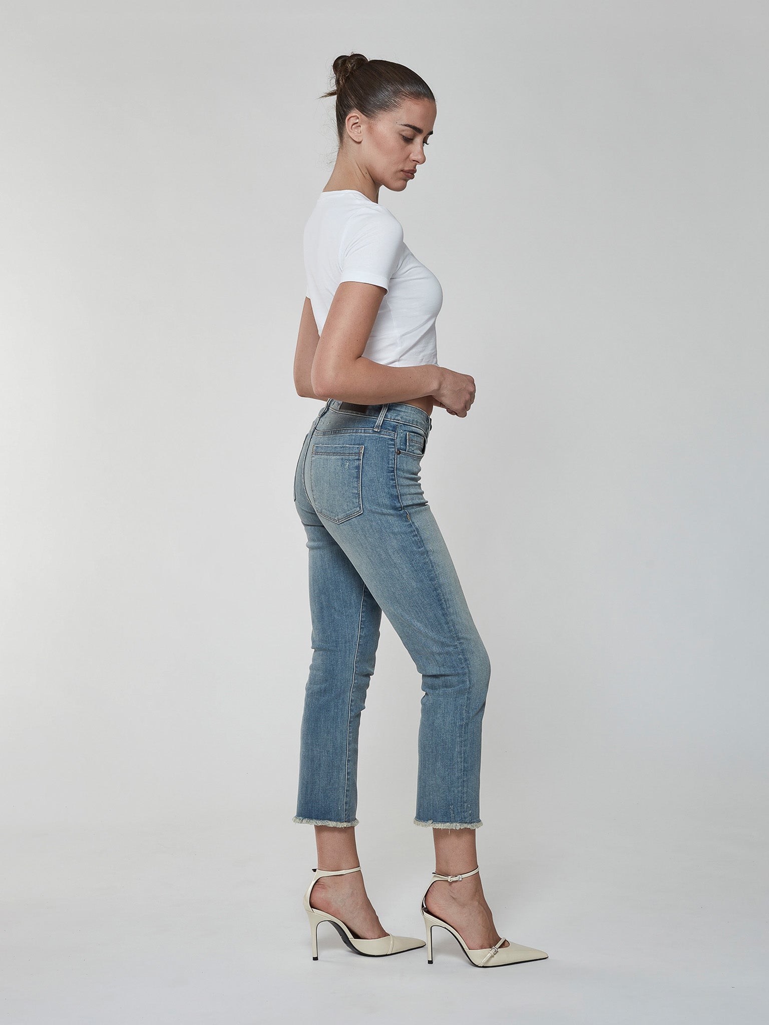 Byron Crop Straight w/Raw Hem in Surf Rider