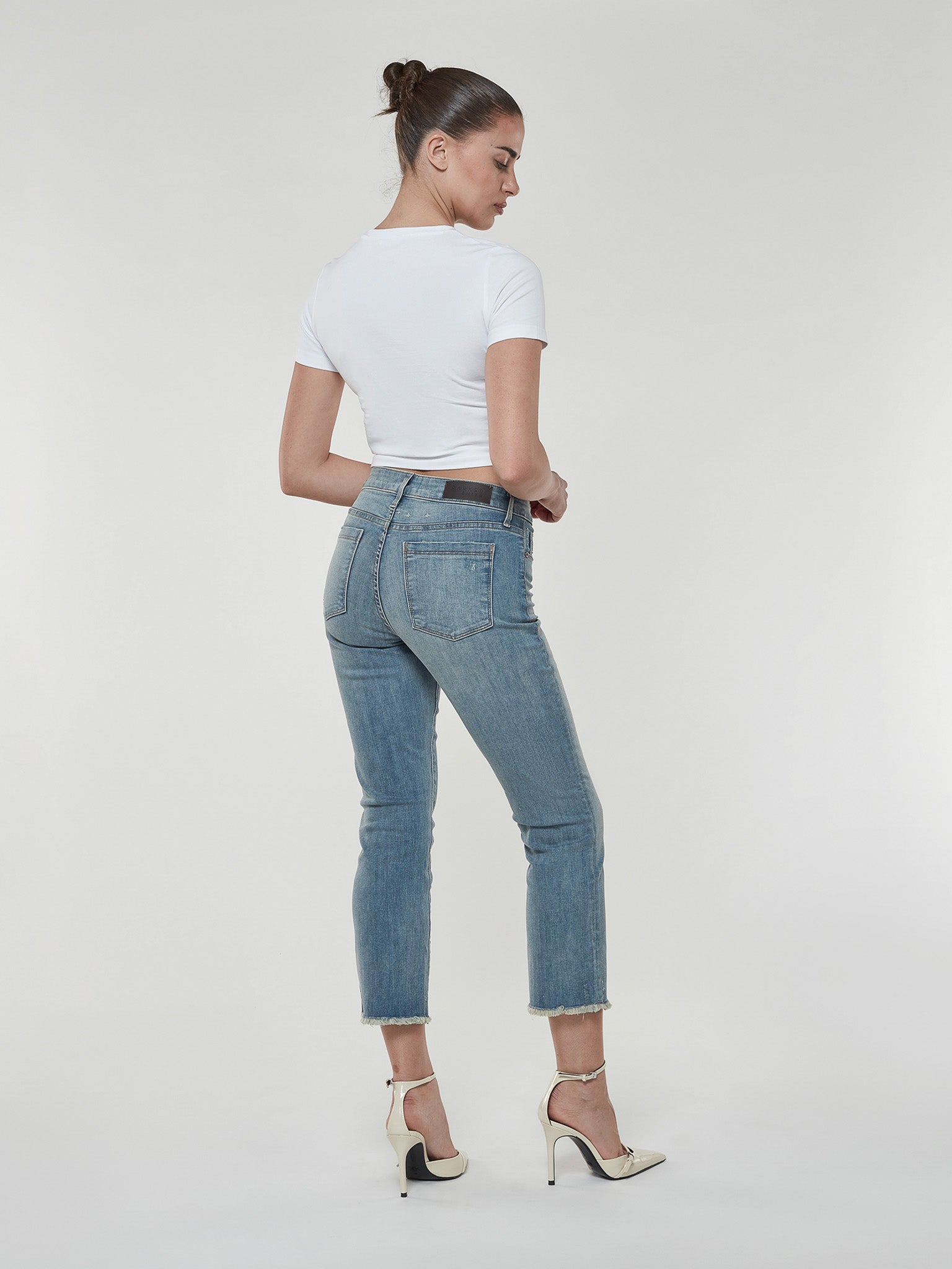 Byron Crop Straight w/Raw Hem in Surf Rider
