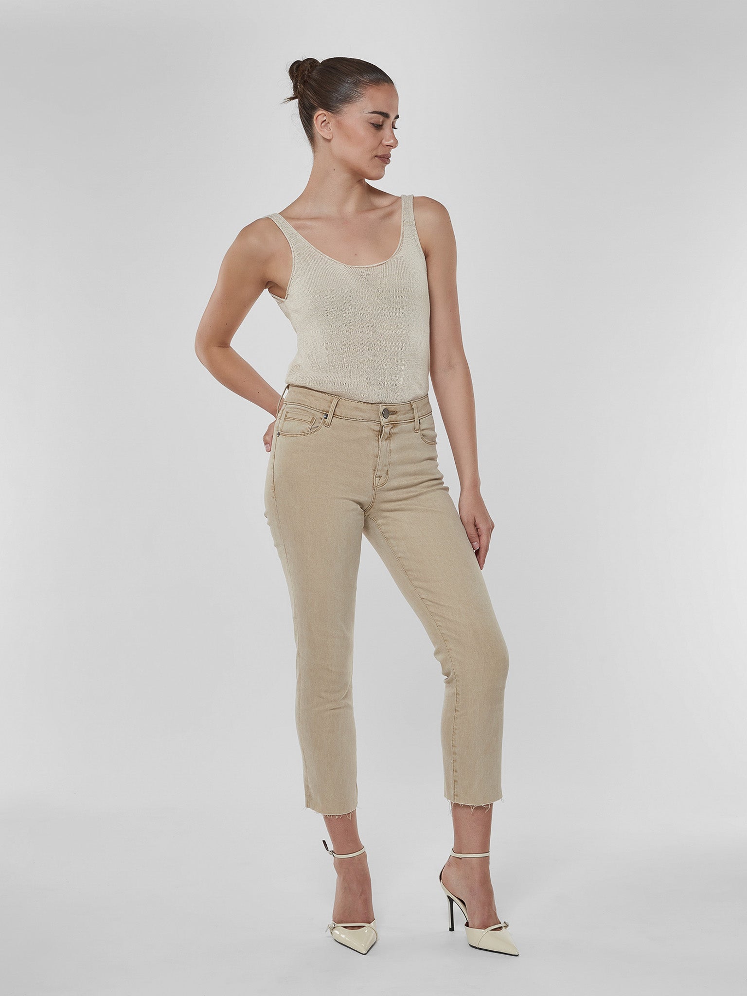 Byron Crop Straight w/Raw Hem Stone