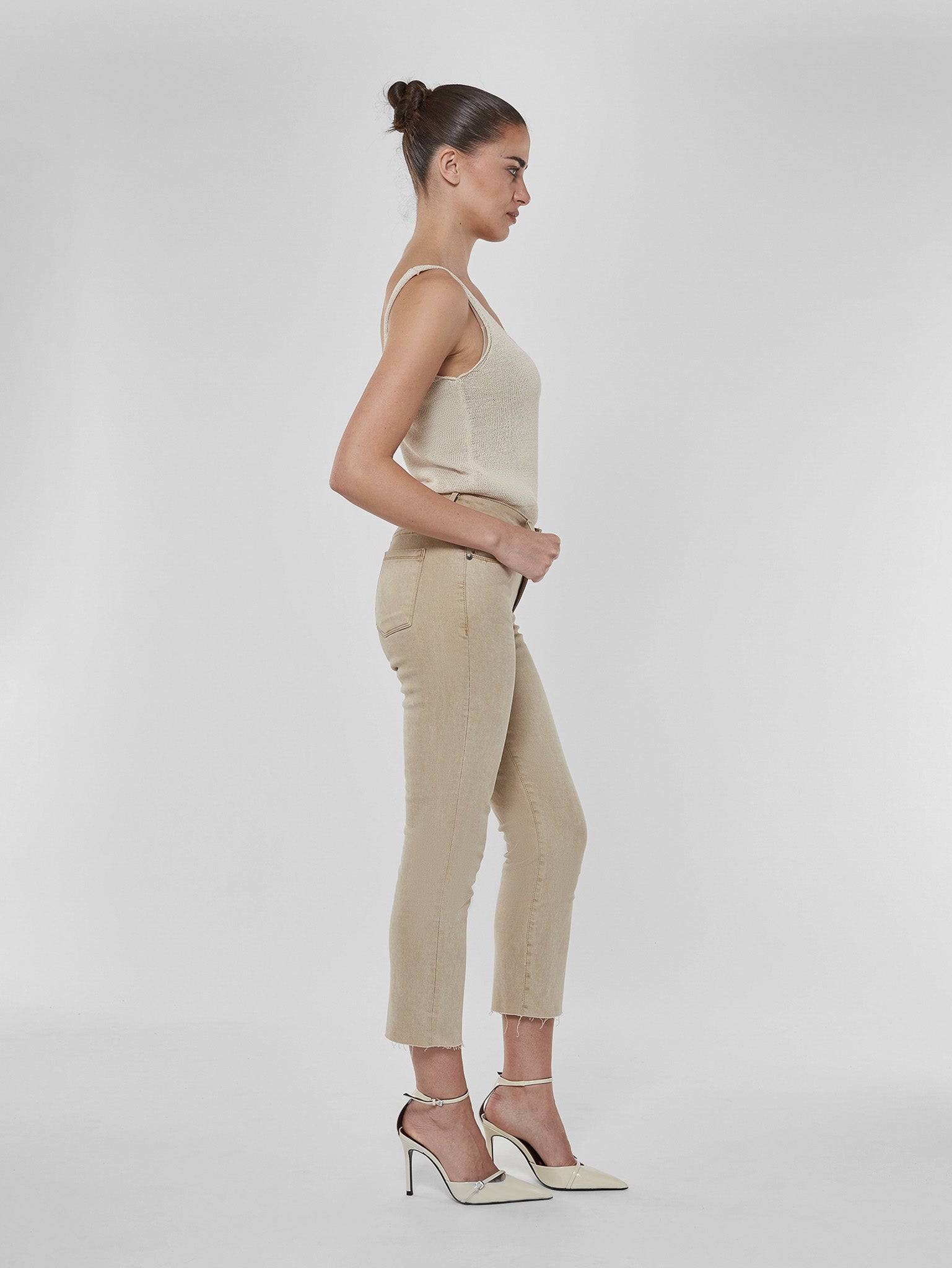 Byron Crop Straight w/Raw Hem Stone